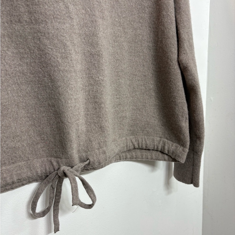 Nicole Miller 100% Extra Fine Merino Wool Sweater Beige Drawstring Hem Soft Knit - Picture 4 of 7